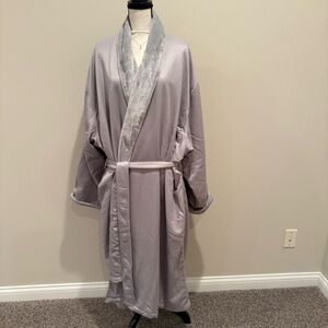 NWOT Unisex Mansfield Microfiber Shimmer Lined Robe